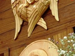 Хоругвии, Крест, Мироточение Креста, Крестный ход